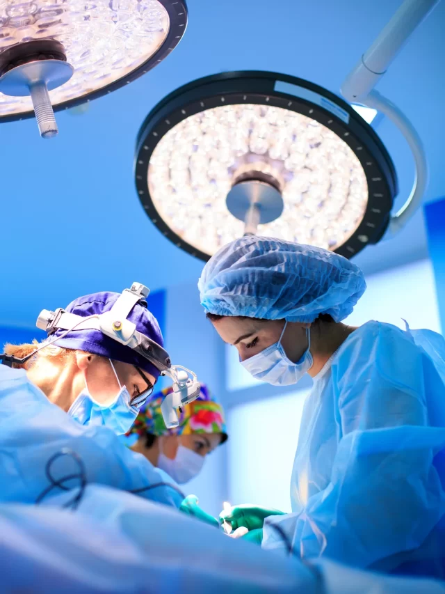 surgeons-operating-patient-operating-room